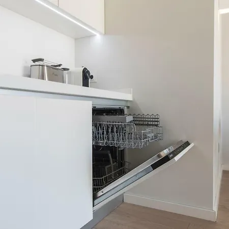 Modern With View Near Castelo De Sao Jorge *